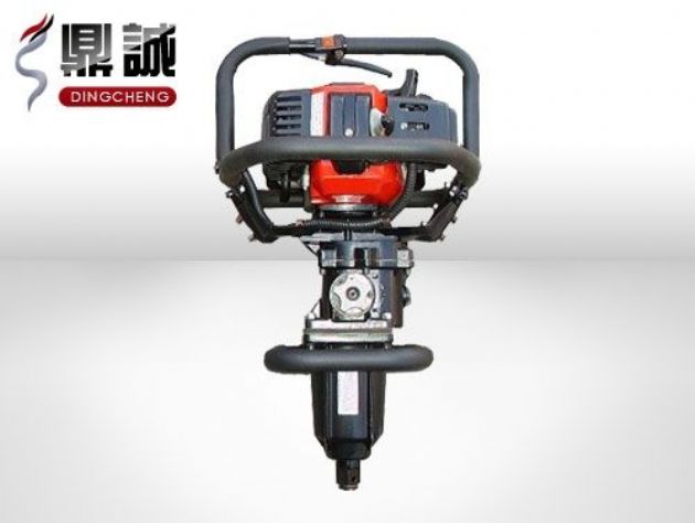 點(diǎn)擊查看詳細(xì)信息<br>標(biāo)題：便攜式內(nèi)燃扳手 閱讀次數(shù)：4755